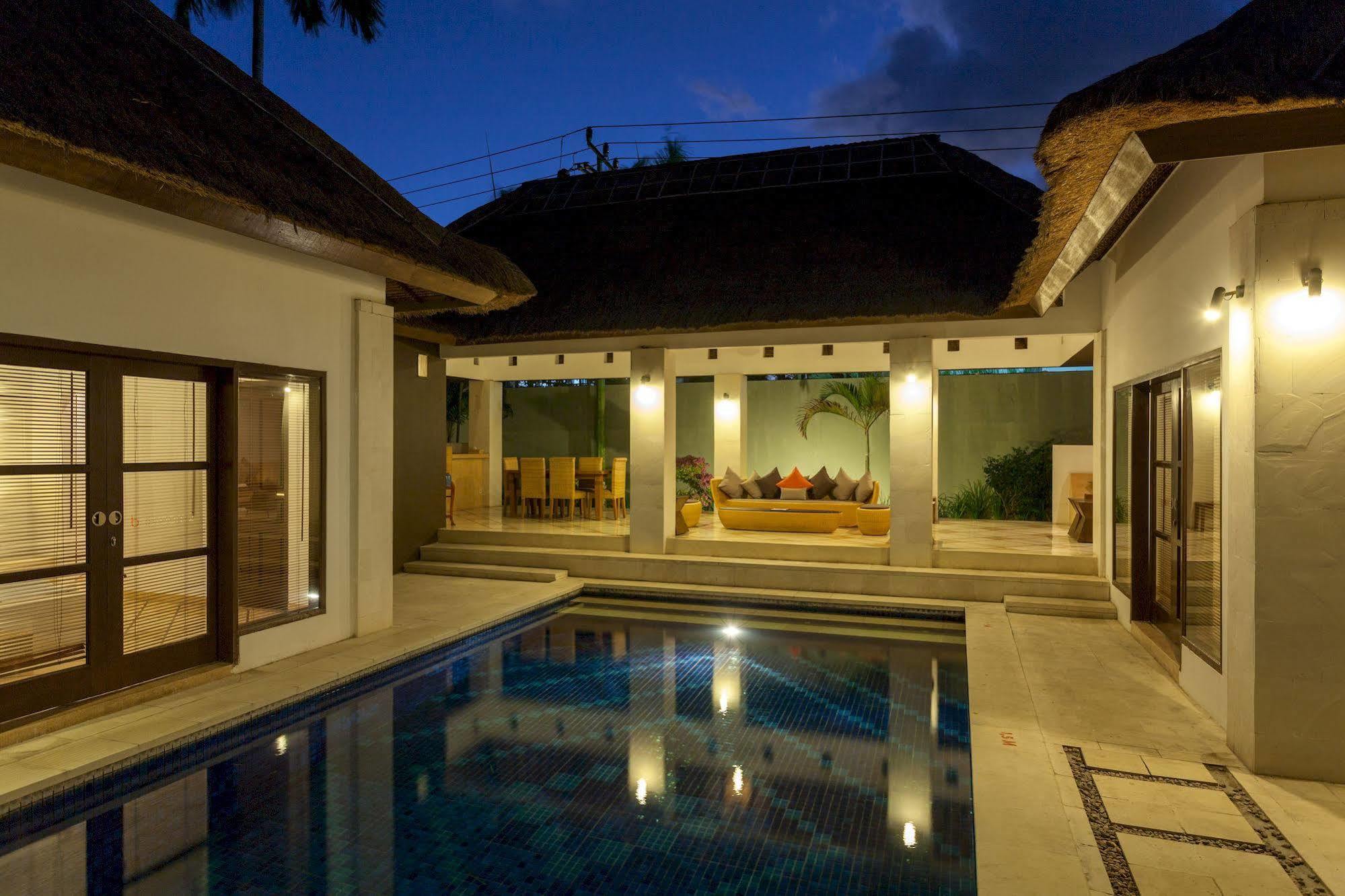 Casa Benita By Bracha Villas Management Seminyak  Exterior photo